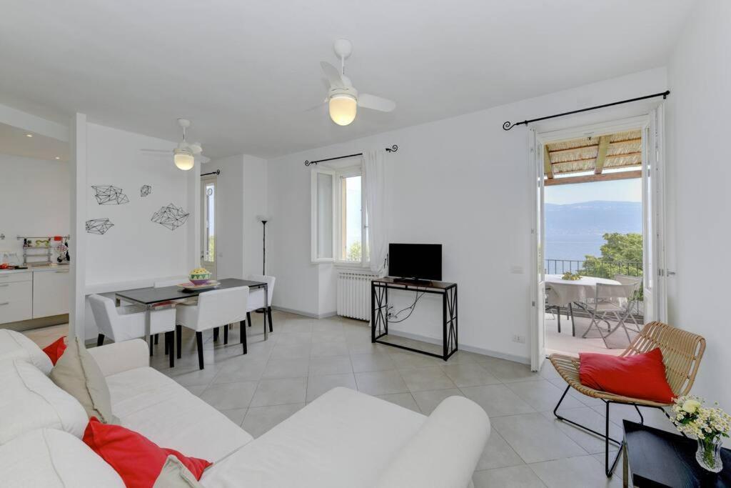 Oleandro Apartment Directly On The Lake Gargnano Exteriér fotografie