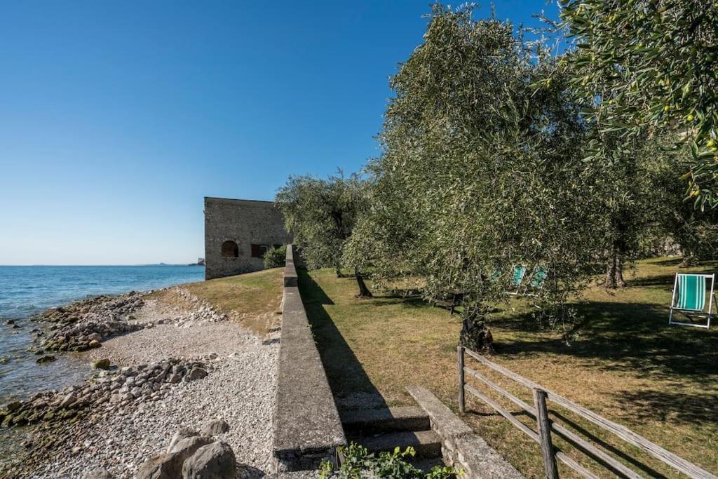 Oleandro Apartment Directly On The Lake Gargnano Exteriér fotografie
